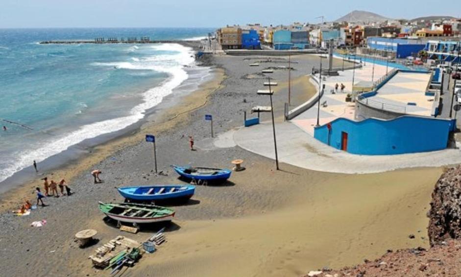 Apartment & Beach - Airport El Burrero Exteriör bild